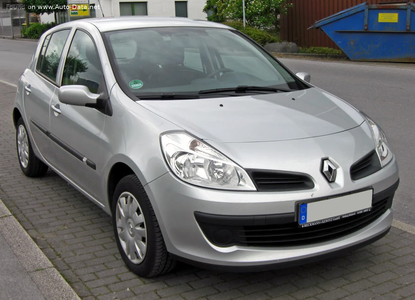 Renault Clio Clio III (Phase I) 3-door 1.2 16V (78 лс) Quickshift 2005 - 2009