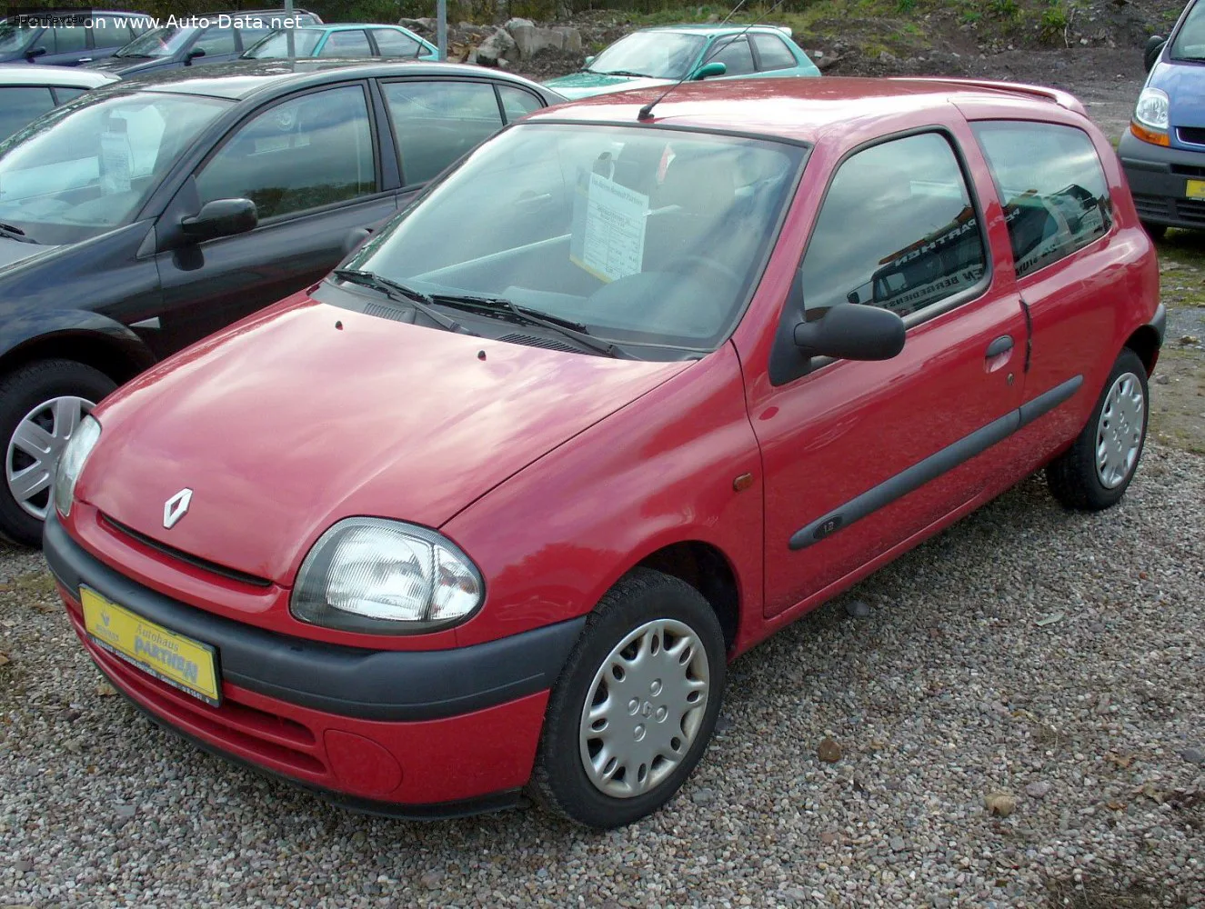 Renault Clio Clio II (Phase I) 3-door 1.2 (58 лс) 1998 - 2001