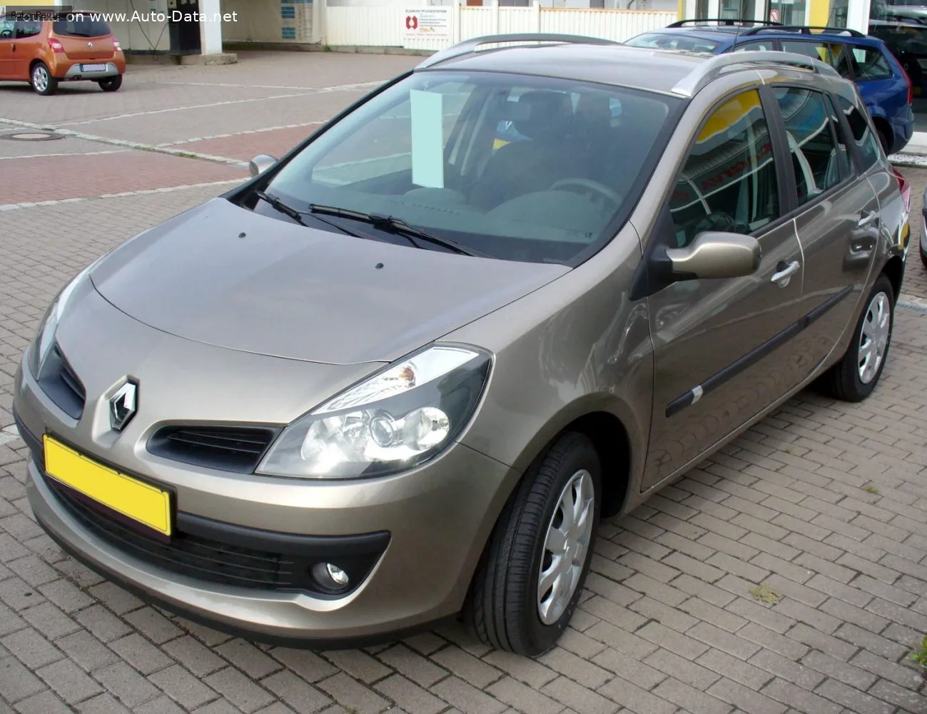 Renault Clio Clio III Grandtour (Phase I) 1.5 dCi (68 лс) 2007 - 2009