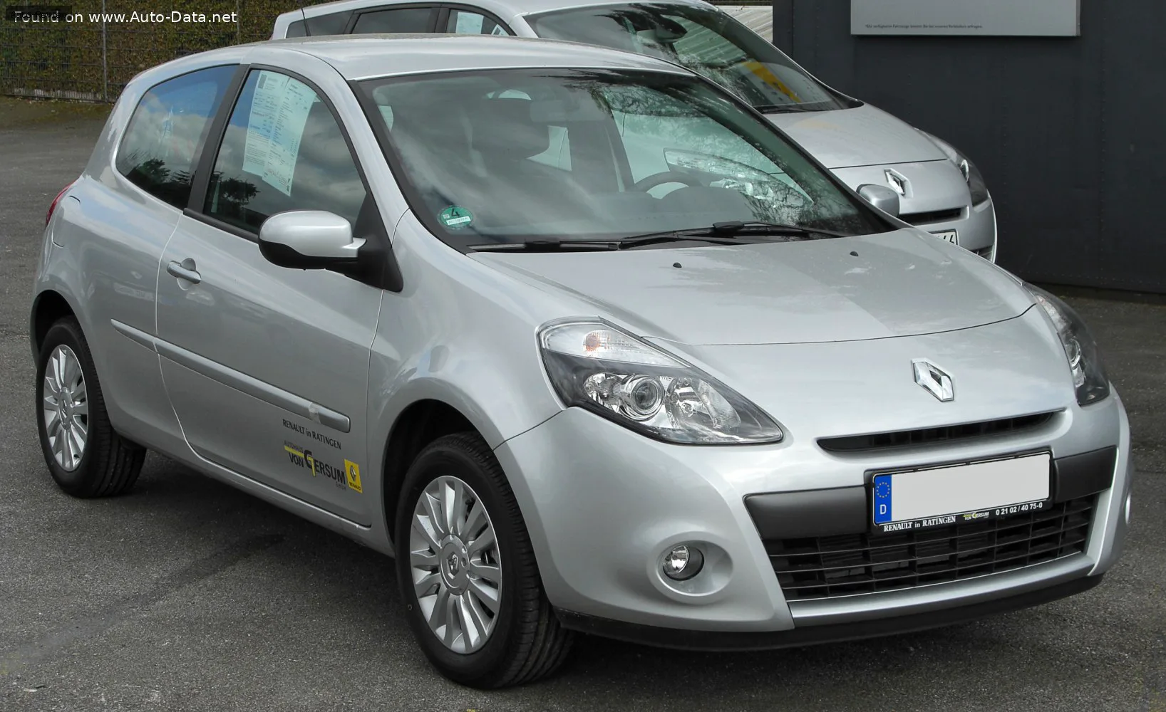 Renault Clio Clio III (Phase II, 2009) 3-door 1.6 16V (110 лс) 2009 - 2012