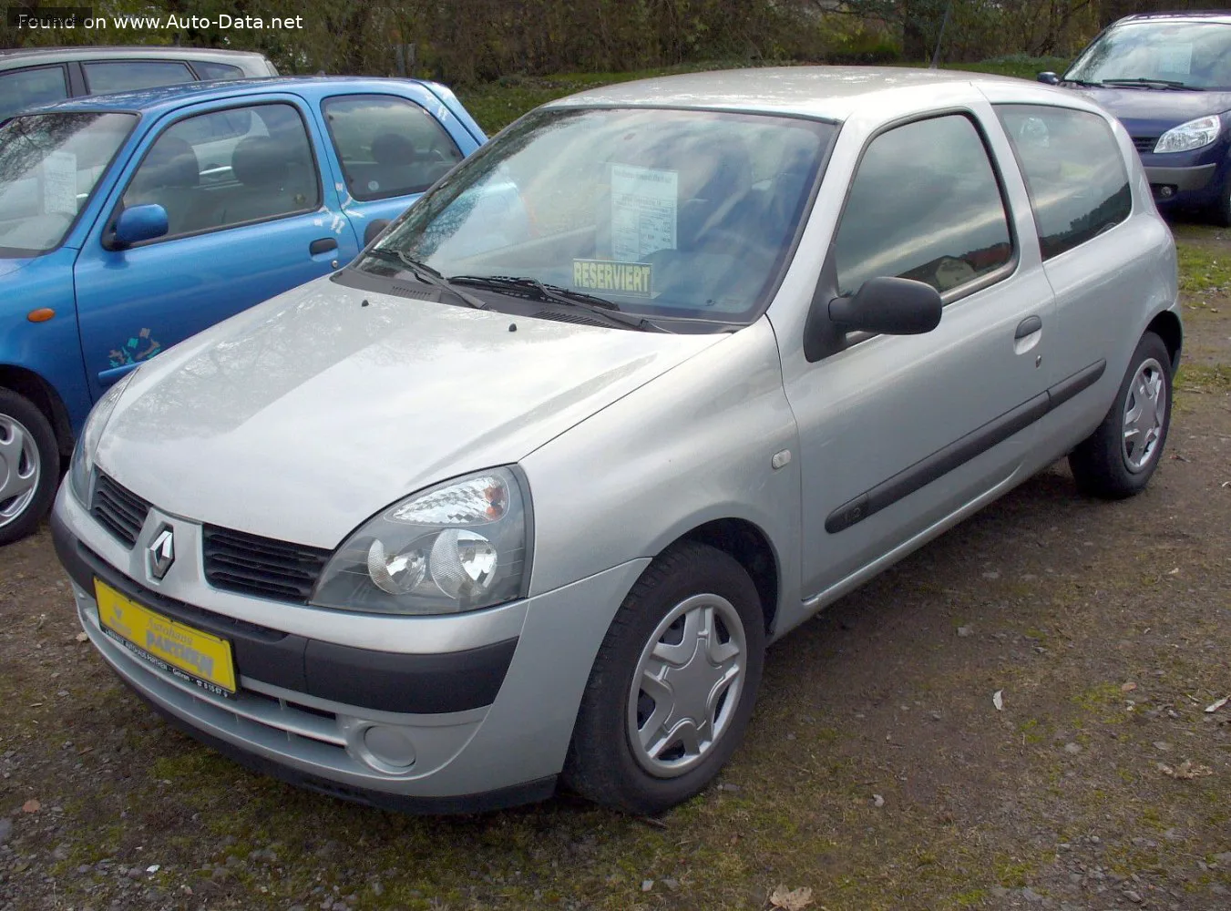 Renault Clio Clio II (Phase II, 2001) 3-door 1.9 dTi (80 лс) 2001 - 2003