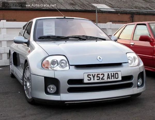 Renault Clio Clio Sport (Phase I) 3.0 V6 (226 лс) 2000 - 2002 — фото 2