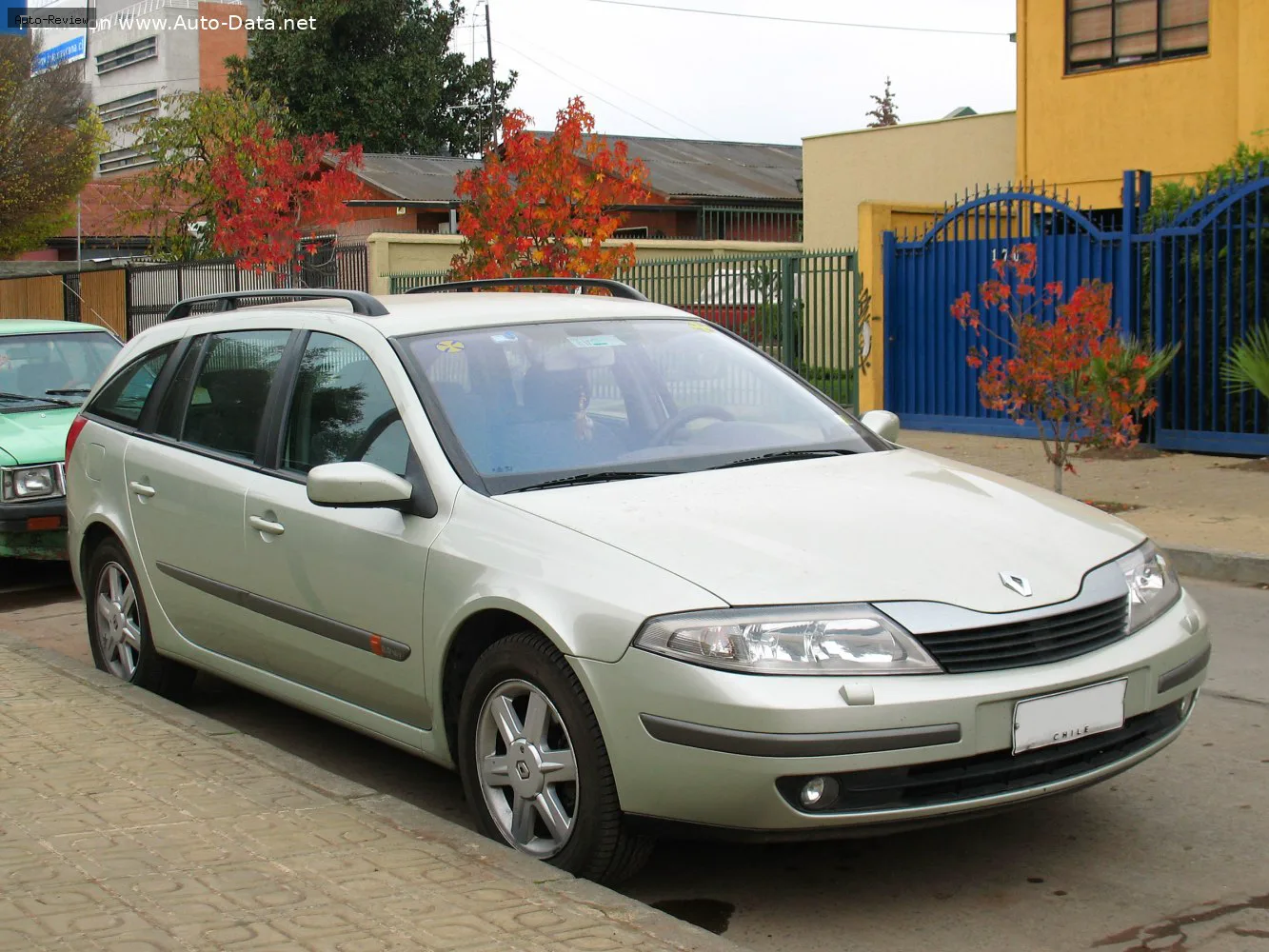Renault Laguna Laguna II Grandtour 2.0 i 16V (136 лс) 2002 - 2007 — фото 3