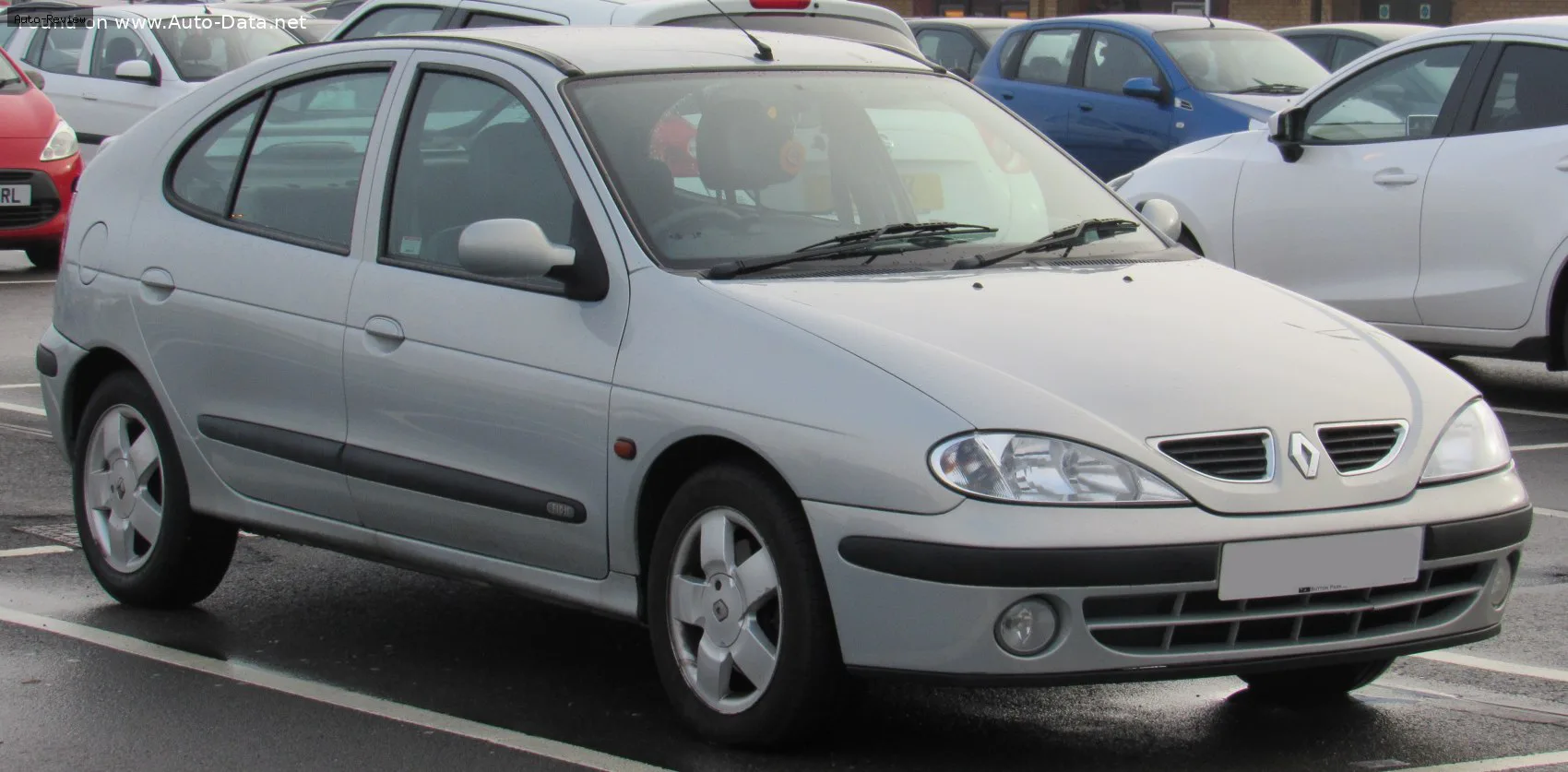 Renault Megane Megane I (Phase II, 1999) 1.4 e (75 лс) 1999 - 2001