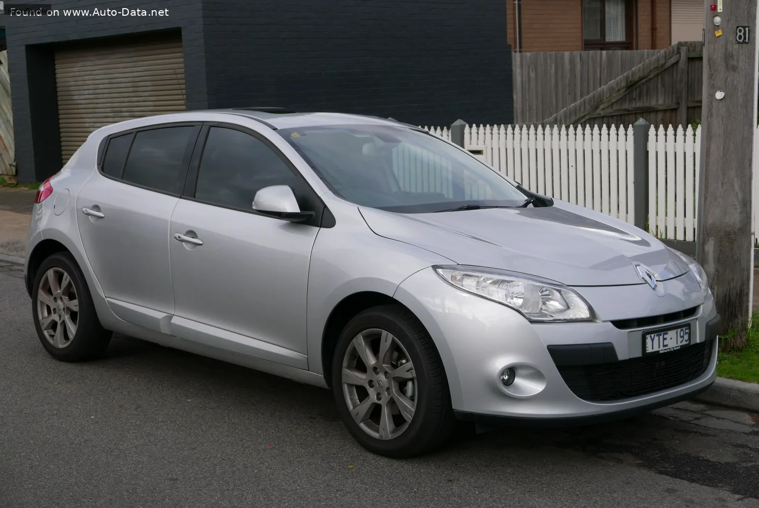 Renault Megane Megane III 1.5 dCi (90 лс) FAP 2008 - 2012