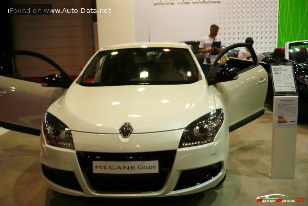 Renault Megane Megane Coupe Monaco GP 1.9 dCi (130 лс) FAP 2011 - 2012 — фото 4