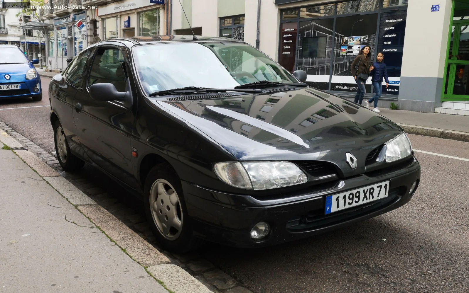 Renault Megane Megane I Coach (DA) 2.0i 16V (147 лс) 1996 - 1999 — фото 3
