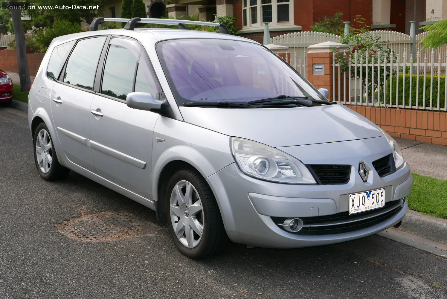 Renault Scenic Grand Scenic II (Phase II) 1.9 dCi (130 лс) FAP Automatic 2006 - 2009 — фото 3