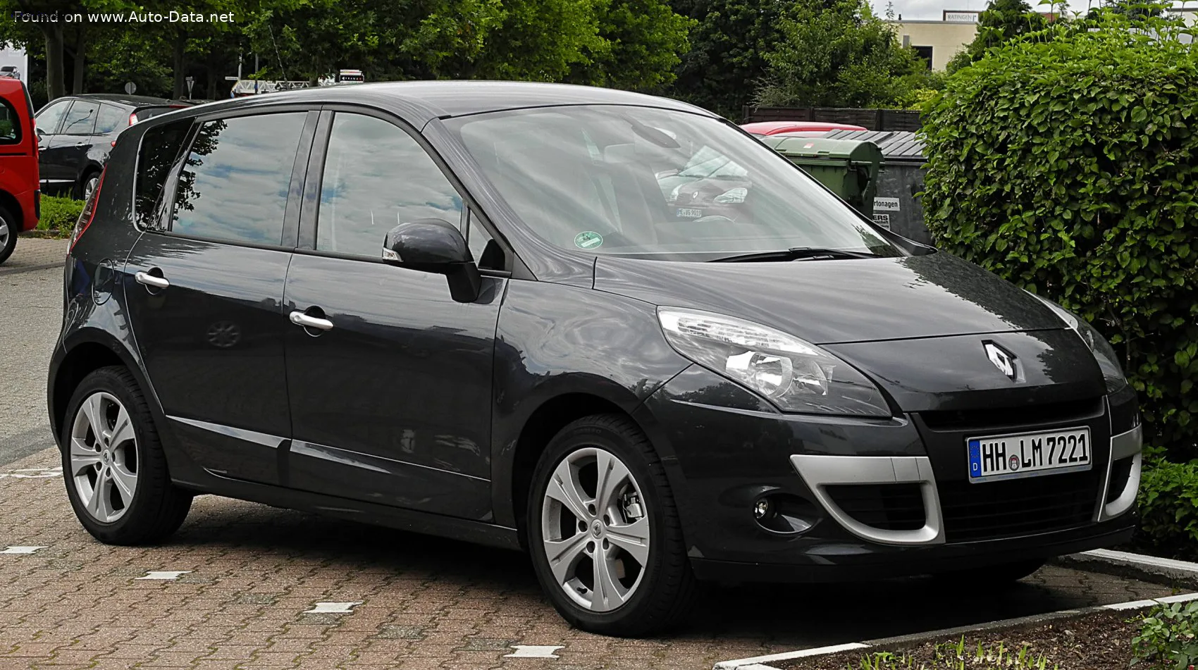 Renault Scenic Grand Scenic III (Phase I) 2.0 16V (140 лс) CVT 2009 - 2011 — фото 3