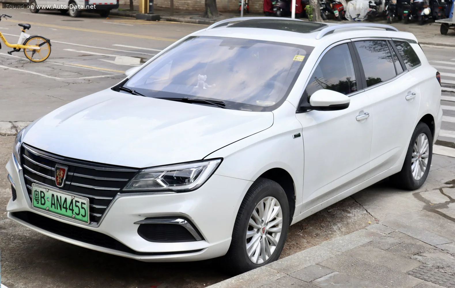 Roewe i5 Ei5 52.5 kWh (116 лс) 2019 - 2020