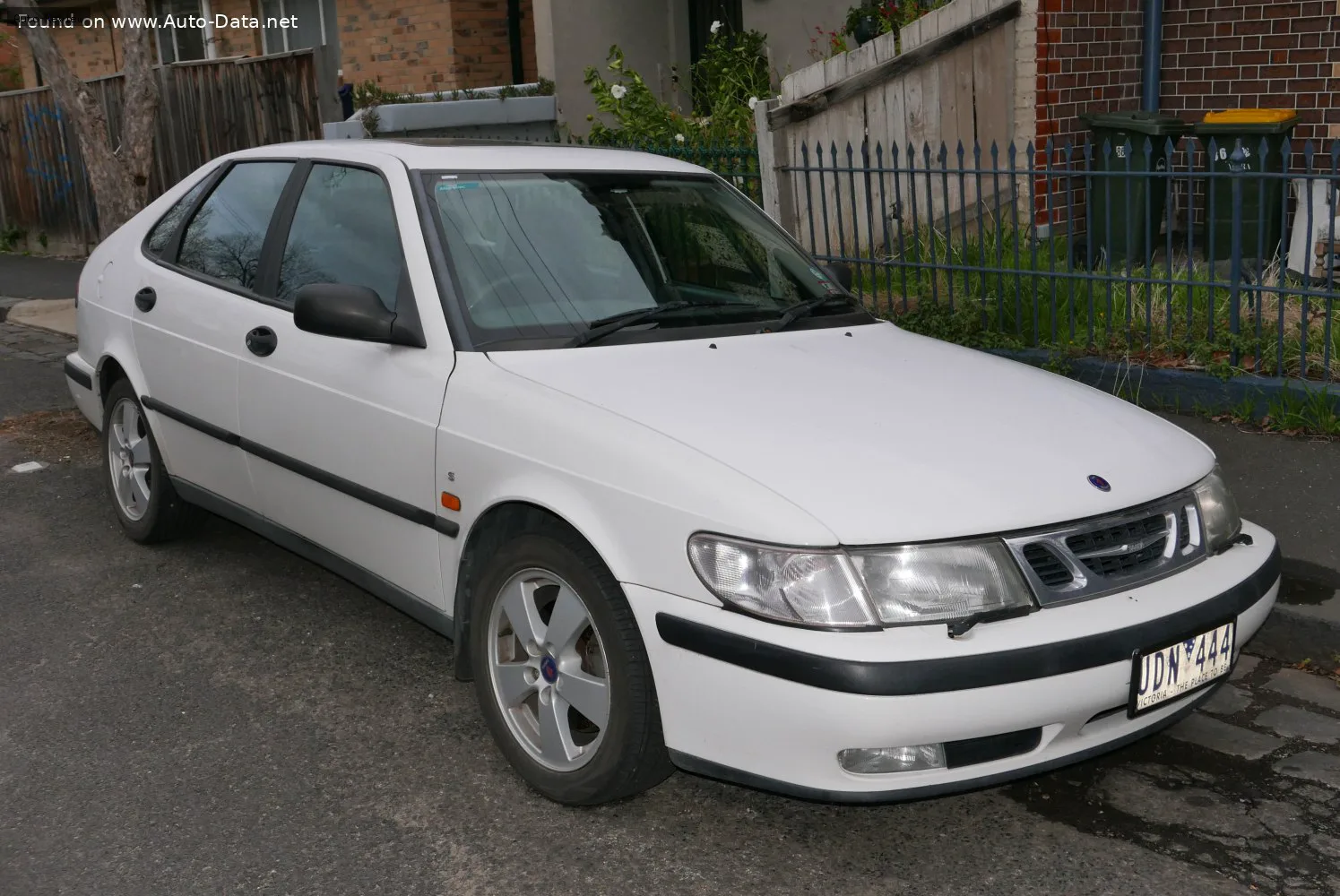 Saab 9-3 9-3 I 2.0i (130 лс) 1998 - 2002