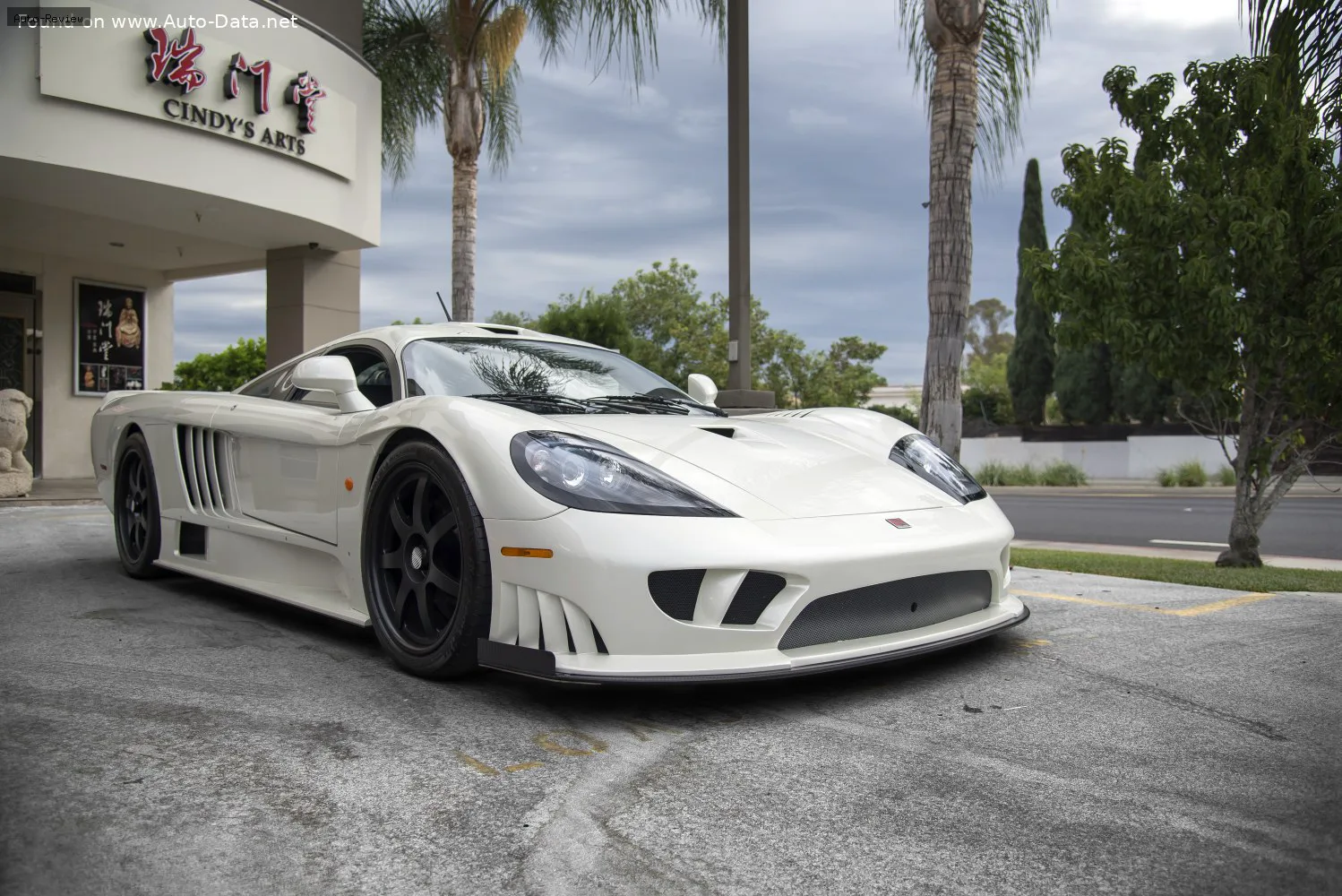 Saleen S7 S7 Twin Turbo 7.0 i V8 (750 лс) 2005 - 2006