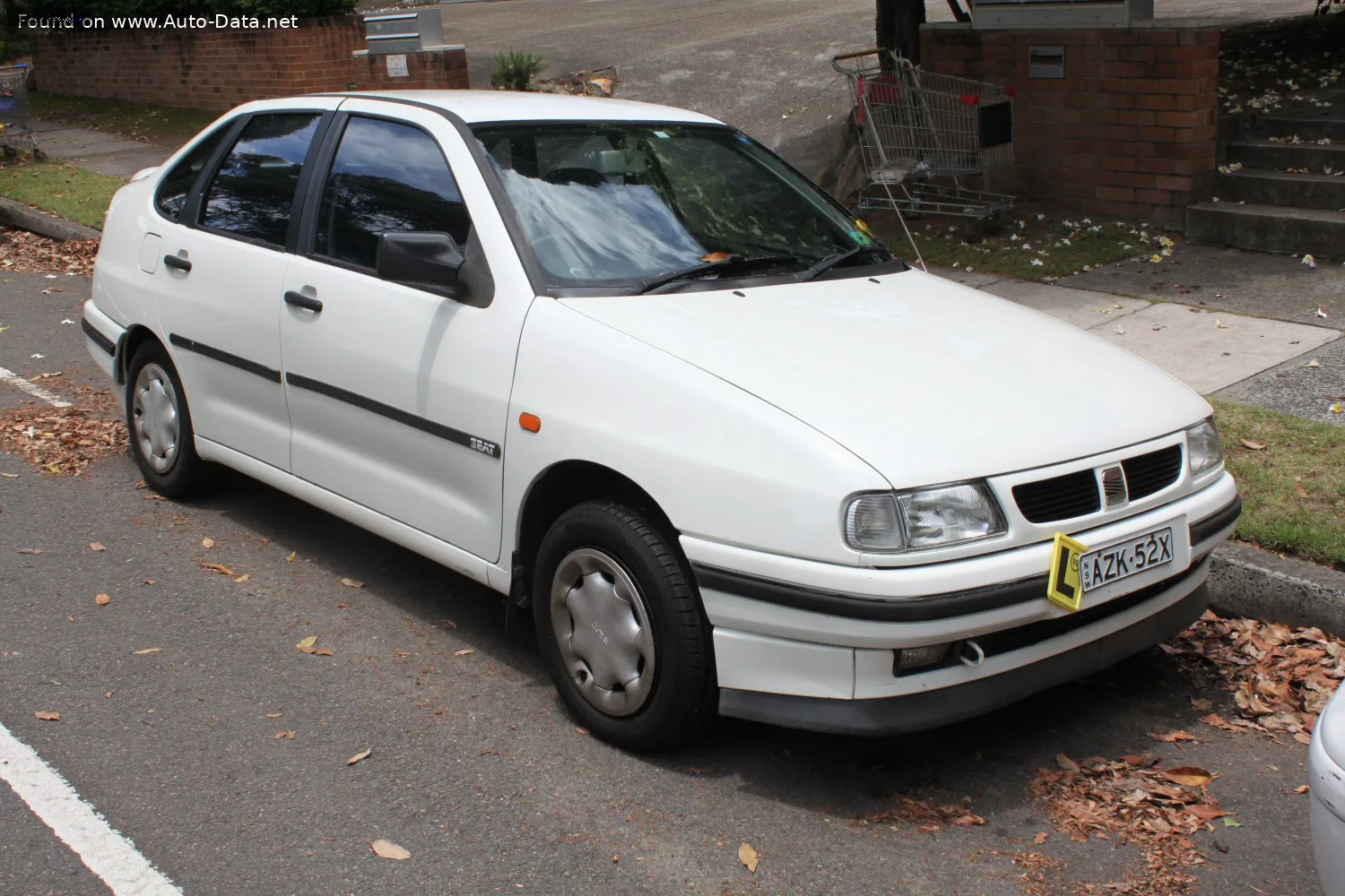 Seat Cordoba Cordoba I 1.4 i (60 лс) 1994 - 1995