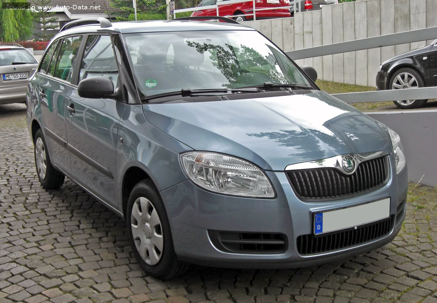 Skoda Fabia Fabia II Combi 1.2 HTP (60 лс) 2007 - 2010 — фото 3