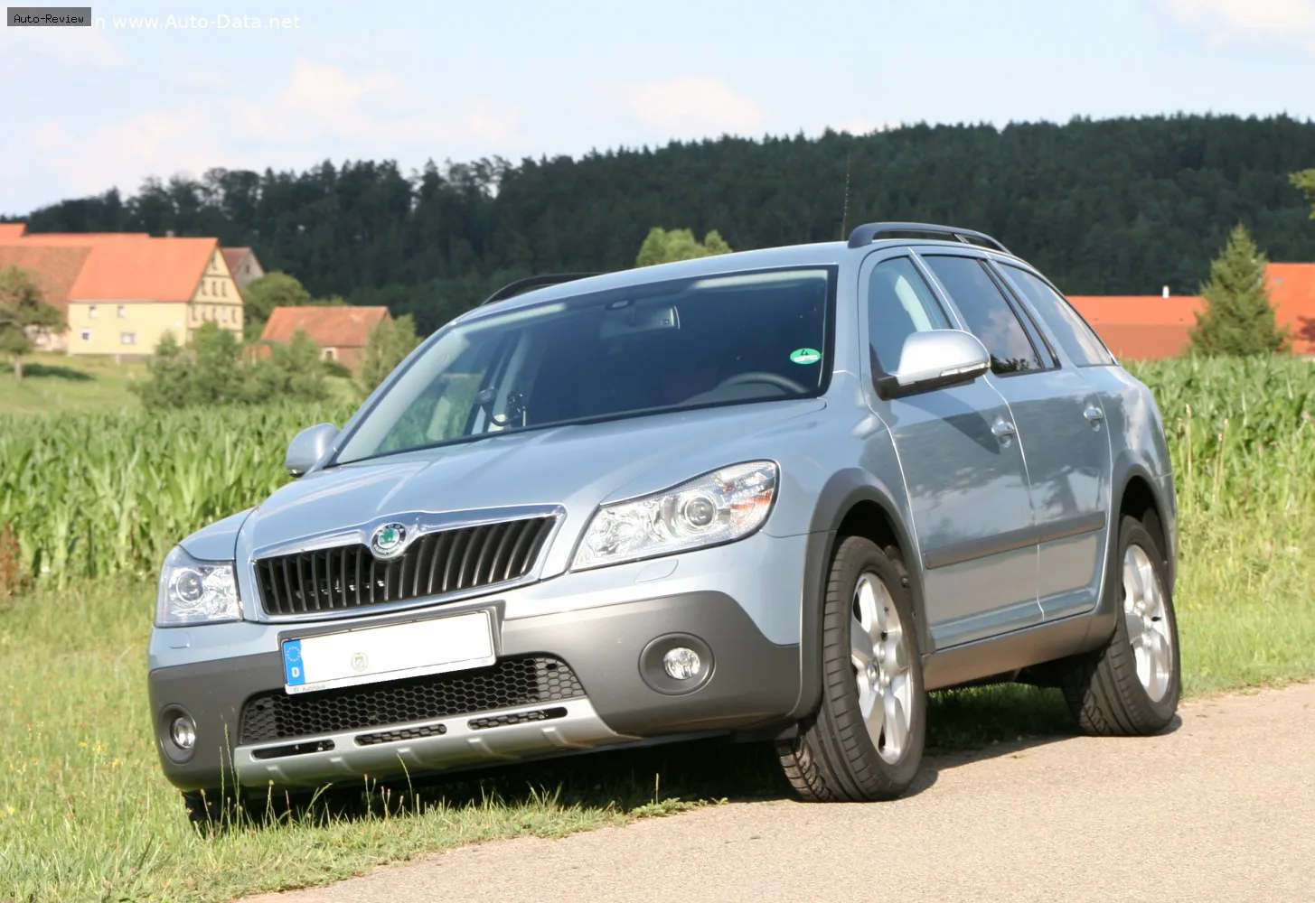 Skoda Octavia Octavia II Scout (facelift 2009) 2.0 TDI CR (140 лс) 4x4 DSG 2010 - 2012