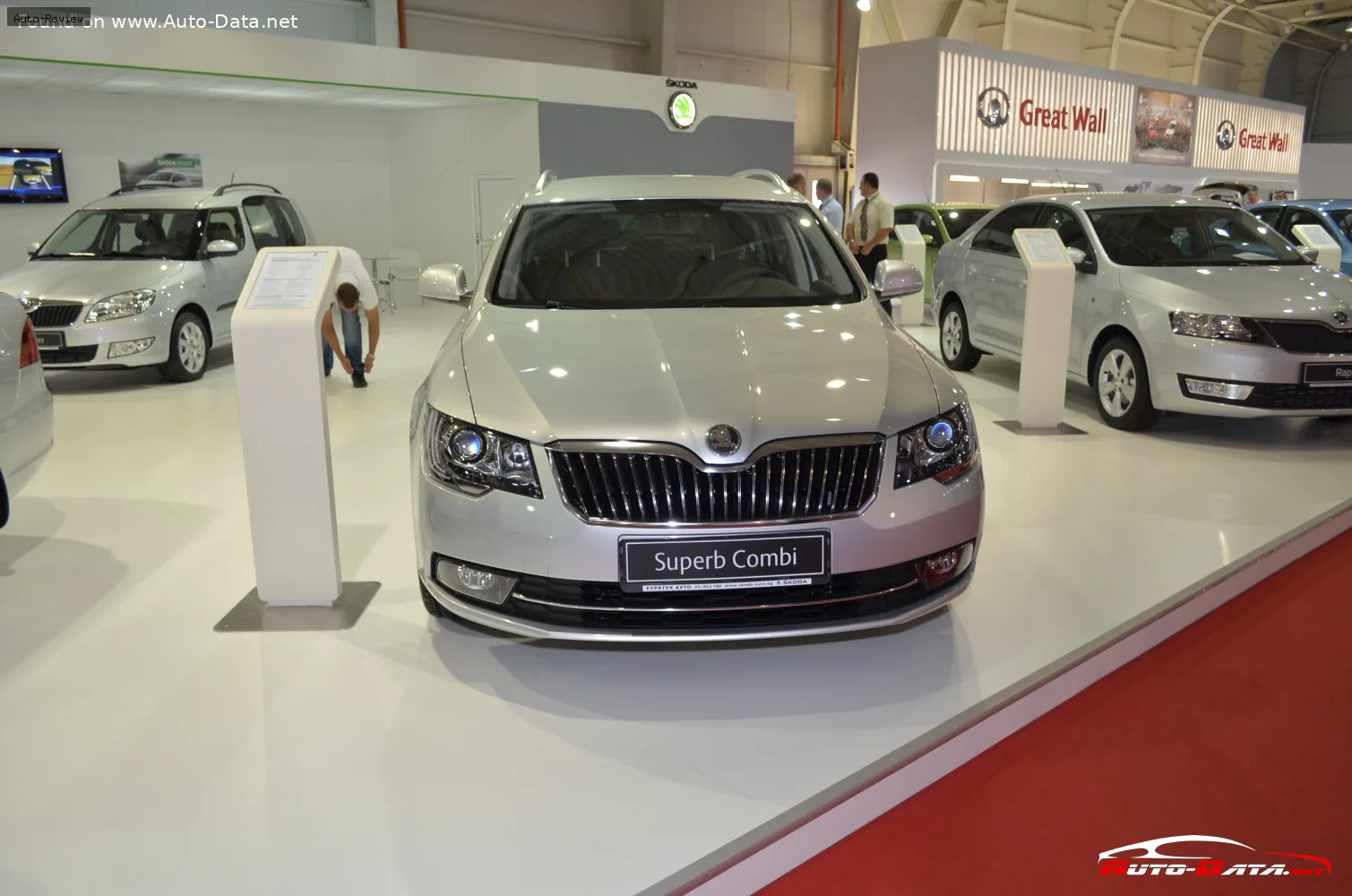 Skoda Superb Superb II Combi (facelift 2013) 2.0 TDI (170 лс) 4x4 DSG DPF 2014 - 2015