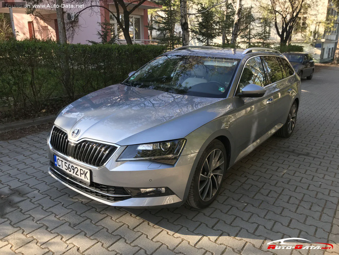 Skoda Superb Superb III Combi 2.0 TDI (190 лс) 2015 - 2019 — фото 2