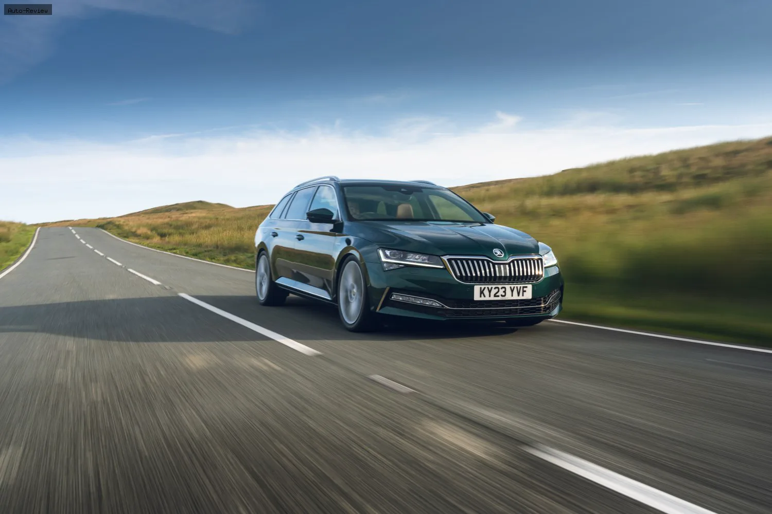 Skoda Superb Superb III Combi (facelift 2019) Sleeper Edition 2.0 TSI (477 лс) 4x4 DSG 2024 - 2024