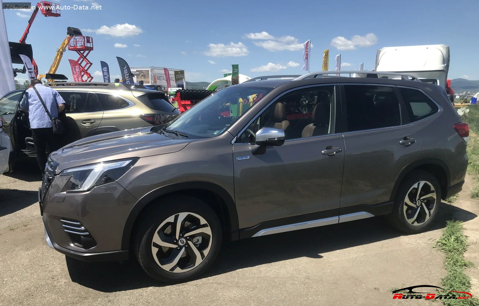 Subaru Forester Forester V (facelift 2021) 2.0 e-BOXER (145 лс) AWD Lineartronic 2021 - 2024