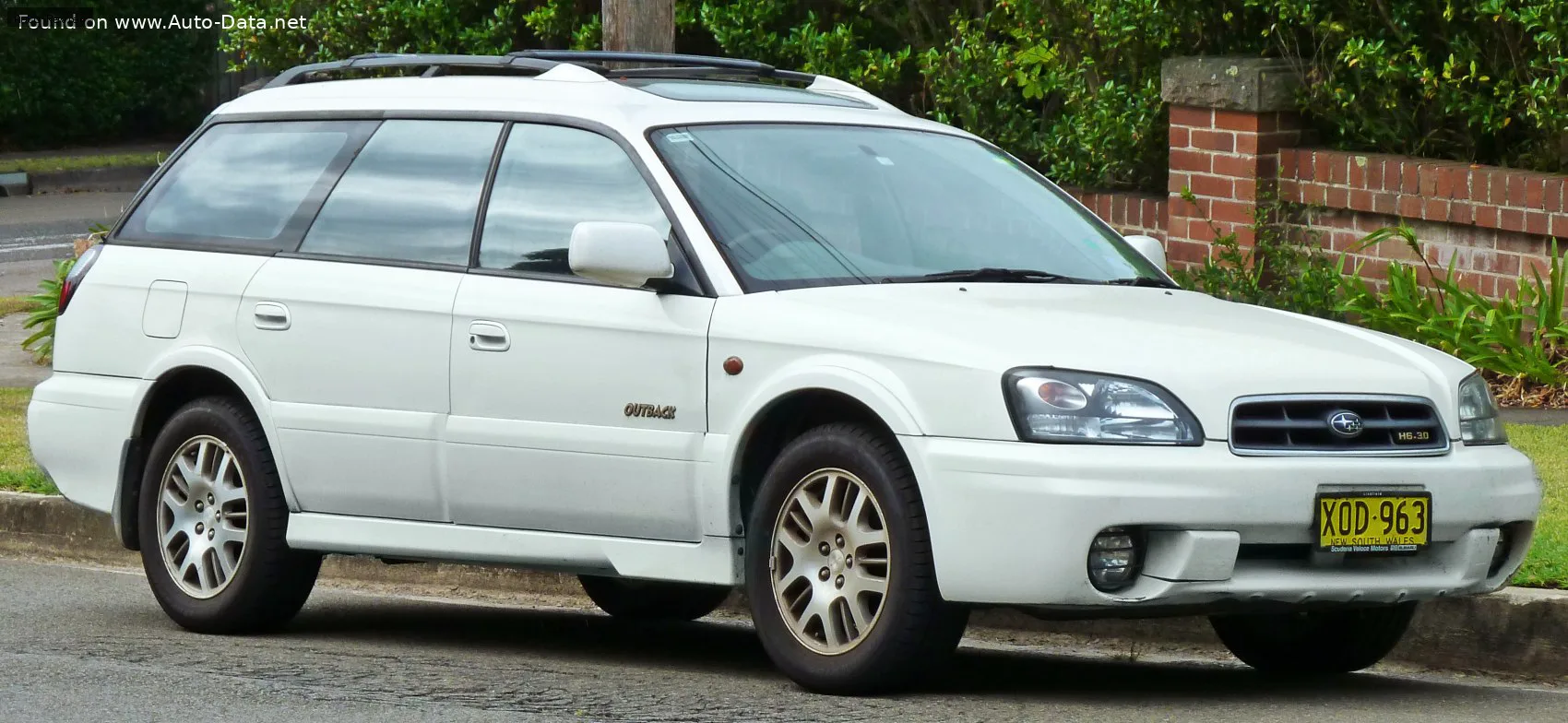 Subaru Outback Outback II (BE, BH) 2.5 i 4WD (156 лс) Automatic 1999 - 2003