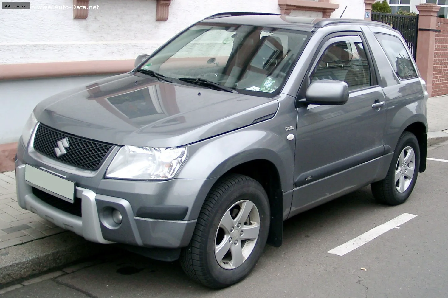 Suzuki Grand Vitara Grand Vitara II 3 Door 2.4 VVT (163 лс) 2005 - 2008 — фото 3