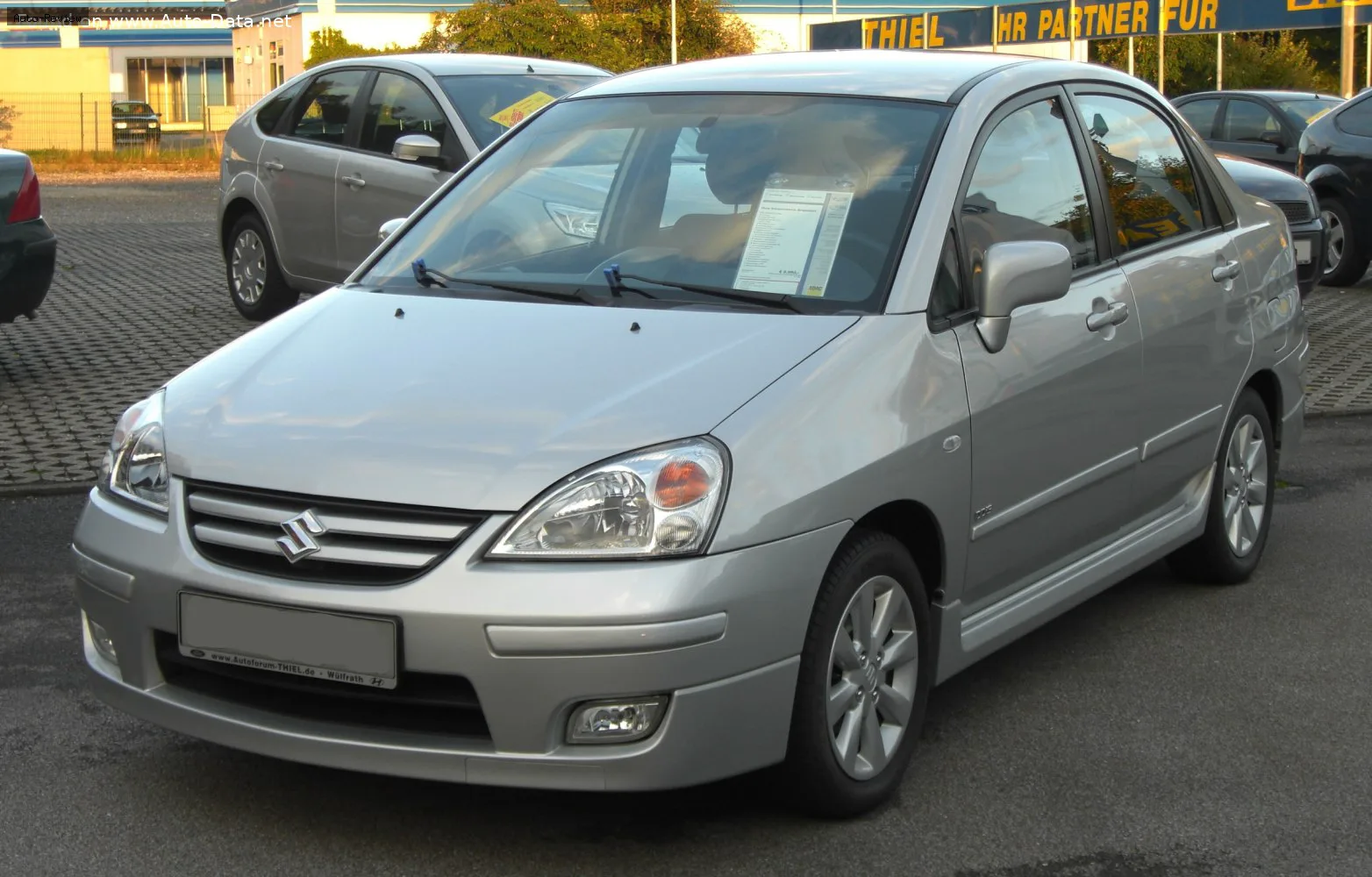 Suzuki Liana Liana Sedan I (facelift 2004) 1.6i (107 лс) 2WD Automatic 2004 - 2007 — фото 3