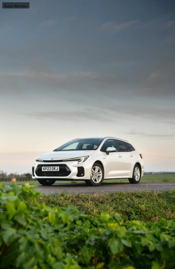 Suzuki Swace Swace I (facelift 2023) 1.8 (140 лс) Hybrid eCVT 2023 - — фото 2