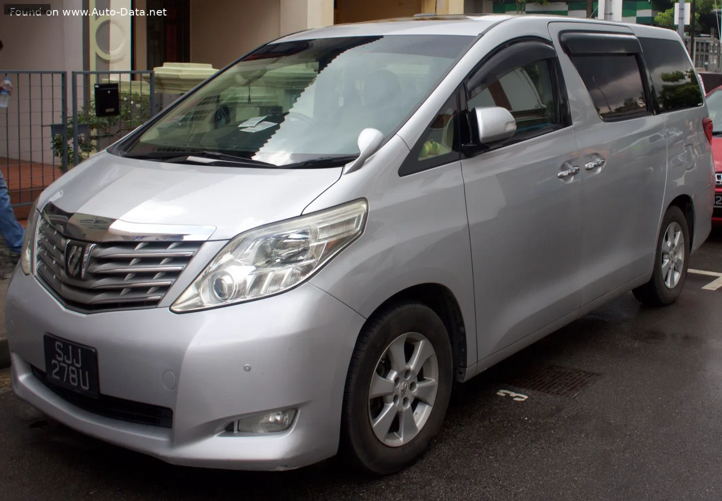 Toyota Alphard Alphard II 2.4 (170 лс) 2008 - 2011
