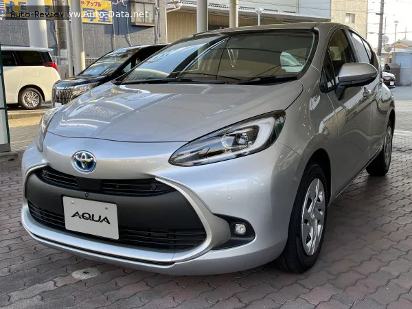 Toyota Aqua Aqua II 1.5L (116 лс) Hybrid E-Four e-CVT 2021 - 2025 — фото 2