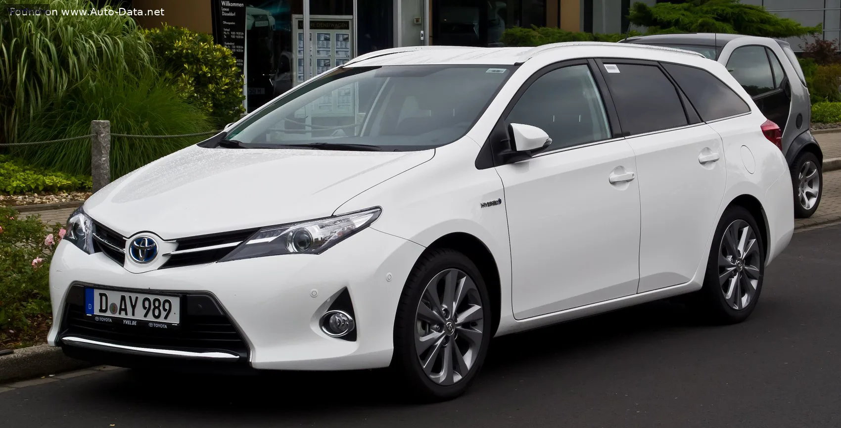 Toyota Auris Auris II 1.4 D-4D (90 лс) 2012 - 2015