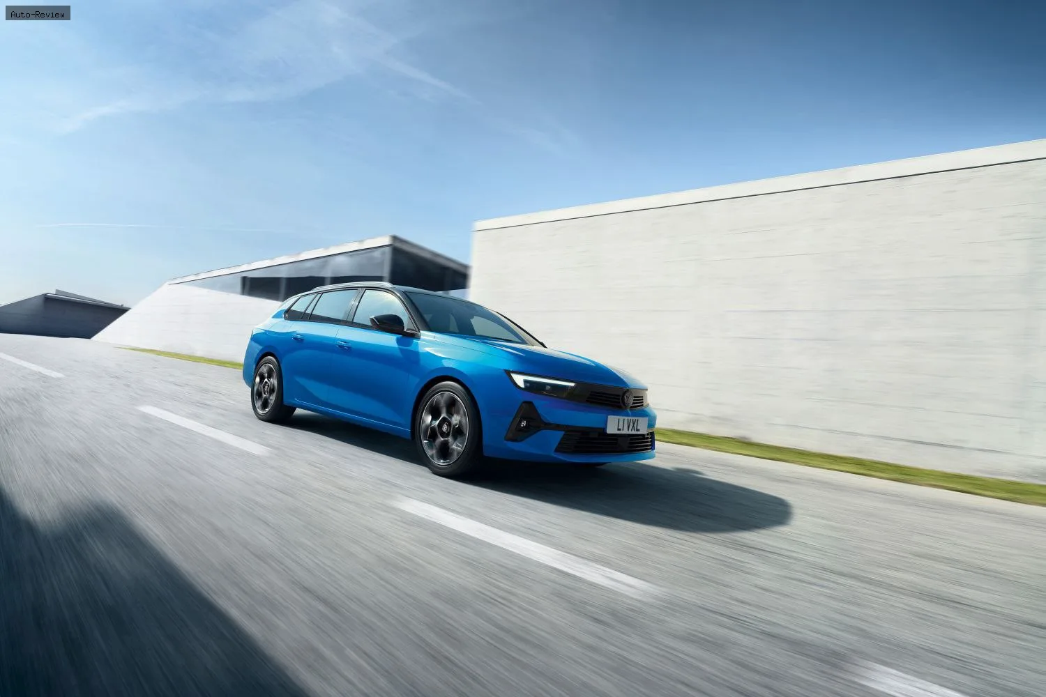 Vauxhall Astra Astra Mk VIII Sports Tourer 1.5 Turbo D (130 лс) 2022 - 2026