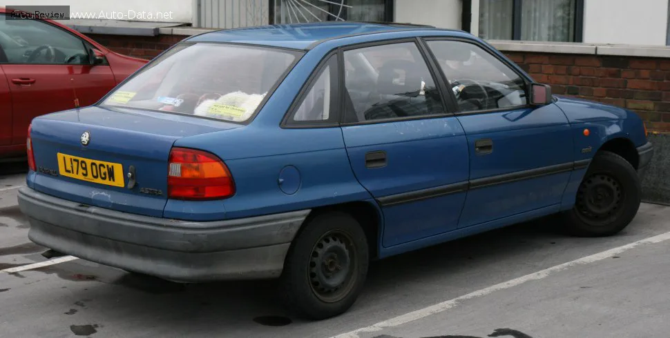 Vauxhall Astra Astra Mk III Estate 1.6i 16V (100 лс) 1994 - 1998