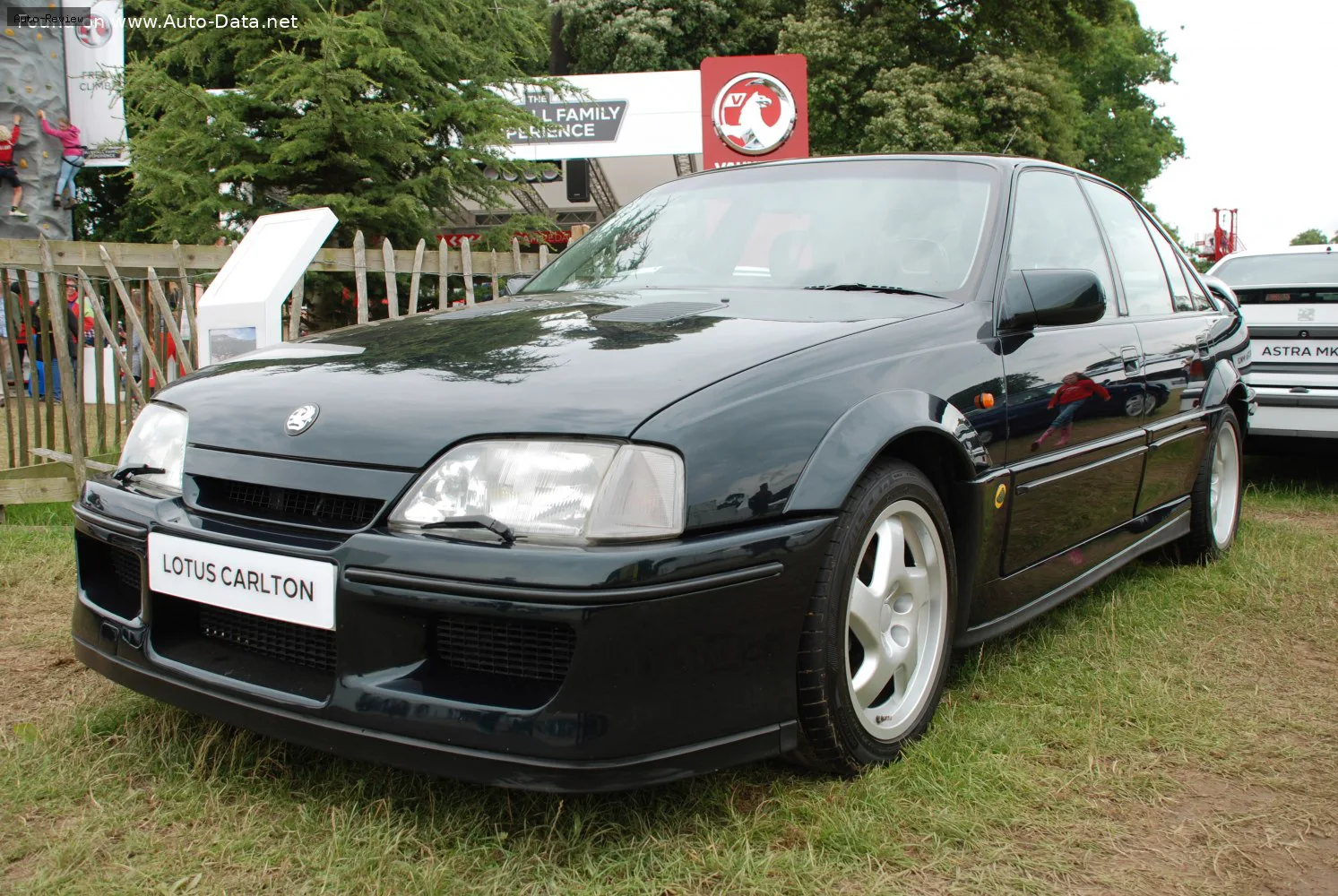 Vauxhall Carlton Mk Carlton Mk III Lotus 3.6 (377 лс) 1990 - 1992