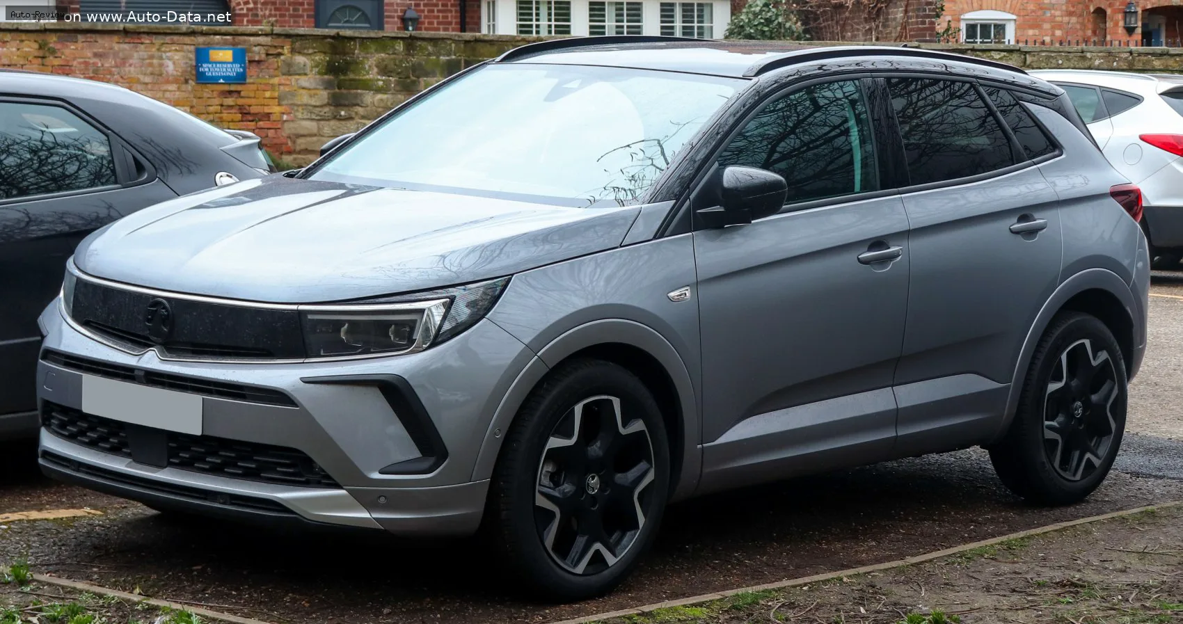 Vauxhall Grandland Grandland (facelift 2021) 1.2 Turbo (130 лс) 2021 - 2024