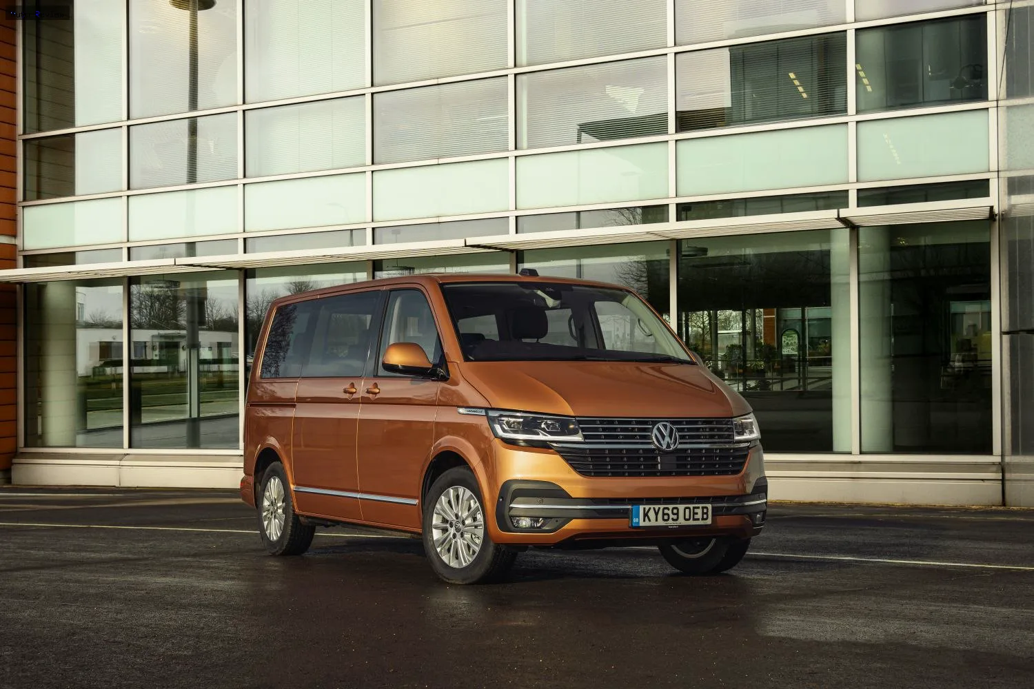 Volkswagen Caravelle Caravelle (T6.1, facelift 2019) 2.0 TDI (150 лс) DSG 2020 - 2023