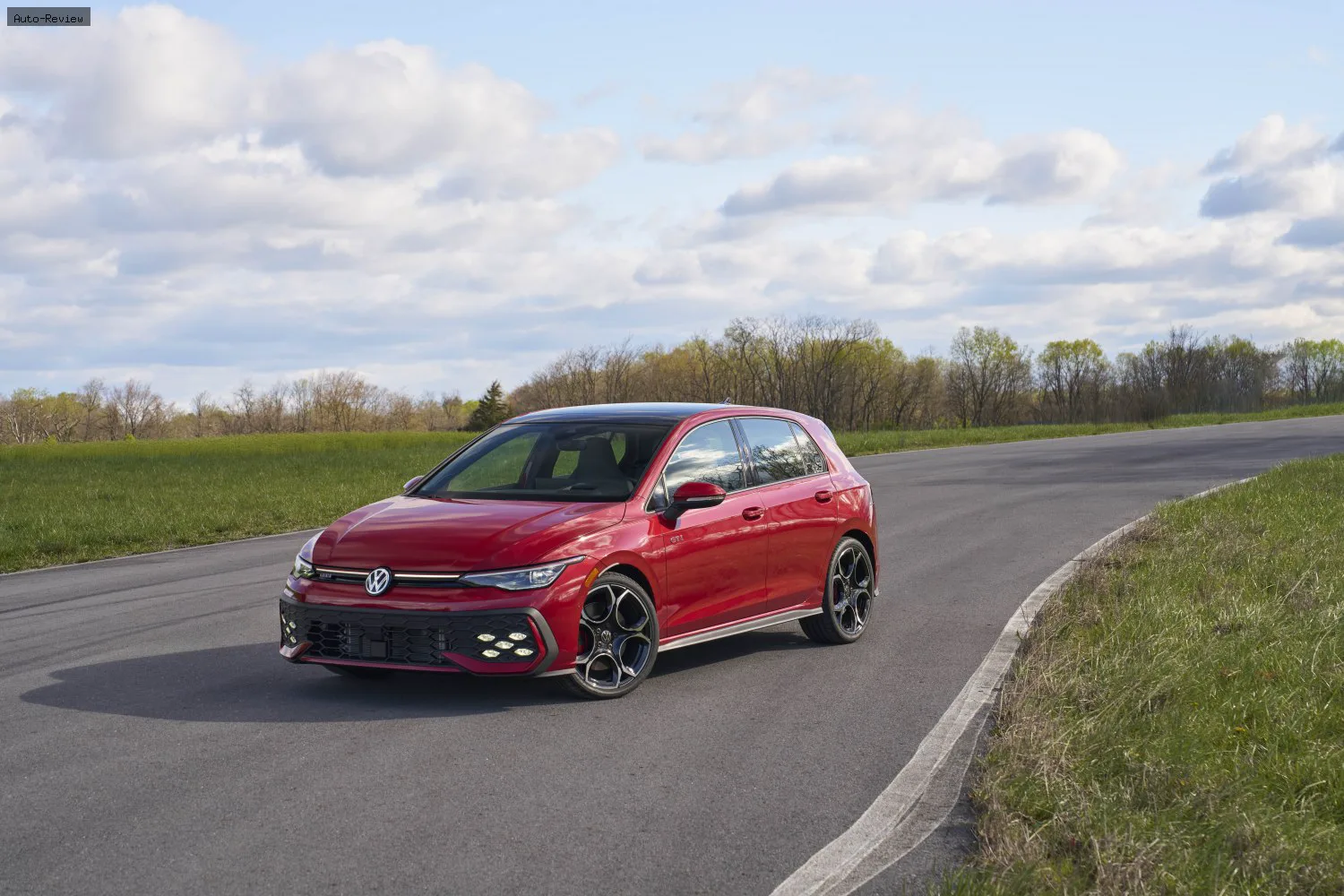 Volkswagen Golf Golf VIII (facelift 2024) GTI 2.0 TSI (241 лс) DSG 2025 -
