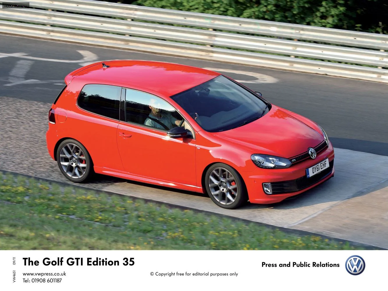 Volkswagen Golf Golf VI (3-door) GTI Edition 35 2.0 TSI (235 лс) DSG 2011 - 2012 — фото 3