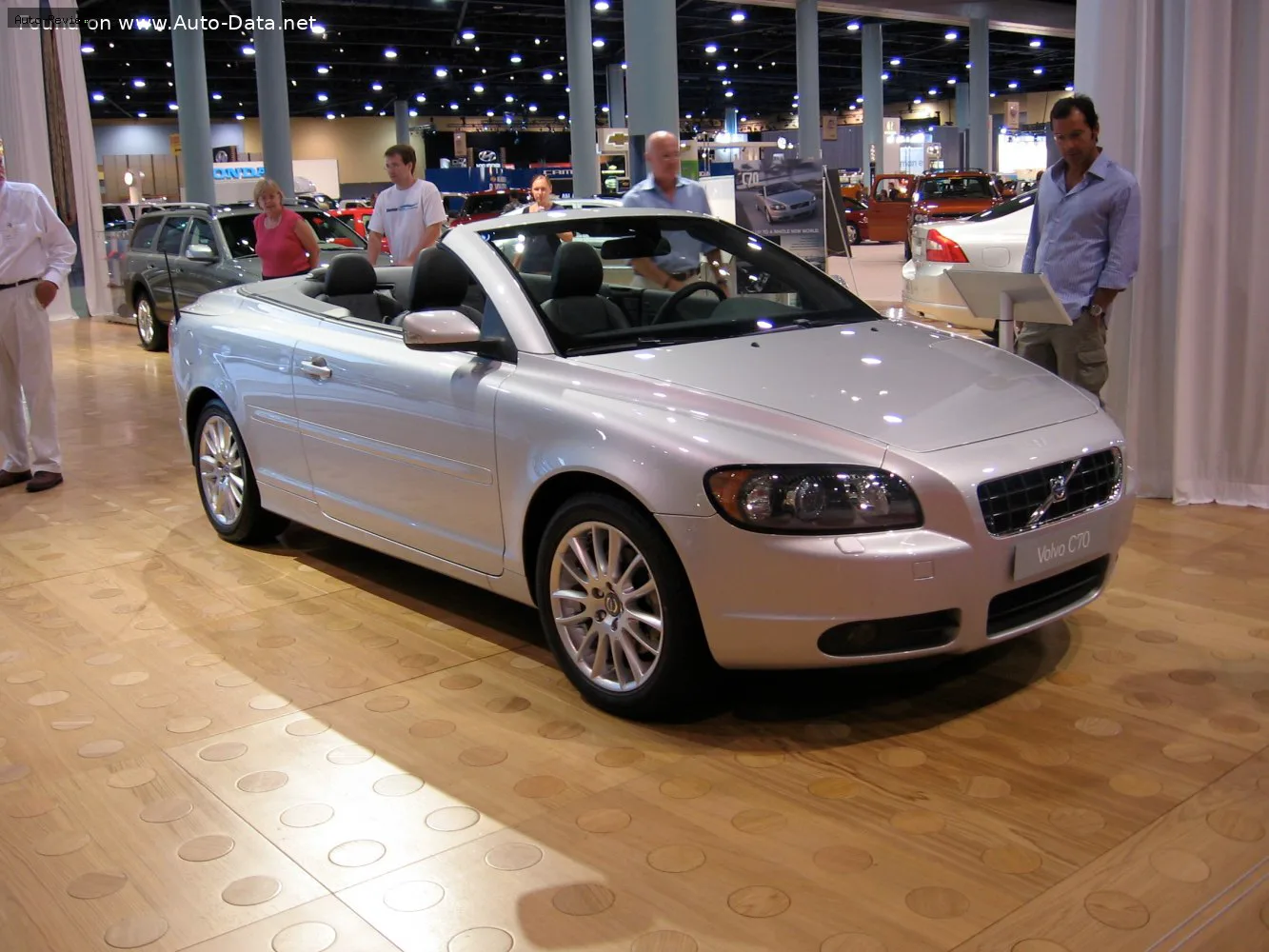 Volvo C70 C70 Coupe Cabrio II 2.5 T5 20V (220 лс) 2005 - 2006 — фото 3