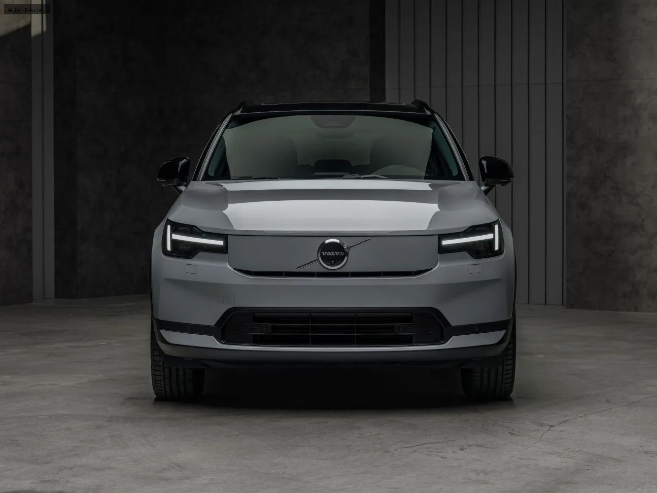 Volvo EX40 EX40 (facelift 2026) P5 82 kWh (252 лс) Long Range 2026 - — фото 3