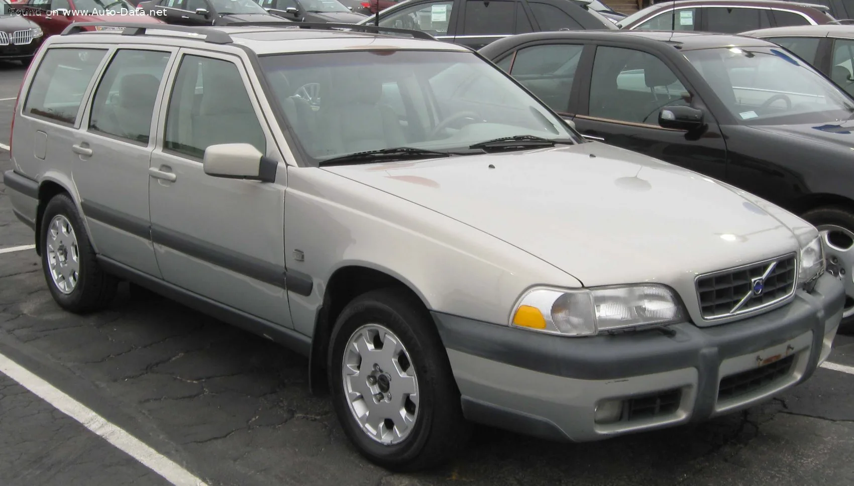 Volvo V70 V70 XC 2.4 T (200 лс) AWD 1997 - 2000