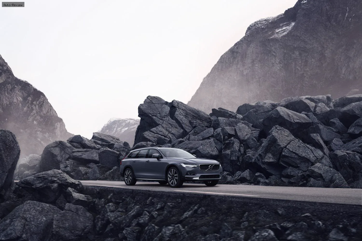 Volvo V90 V90 Cross Country (facelift 2020) 2.0 B5 (250 лс) Mild Hybrid AWD Automatic 2020 -