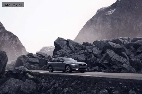 Volvo V90 V90 (facelift 2020) 2.0 B5 Diesel (235 лс) Mild Hybrid AWD Geartronic 2020 - 2022 — фото 2