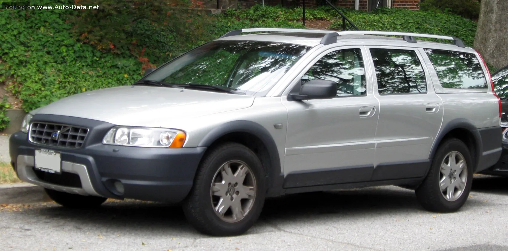 Volvo XC70 XC70 I (facelift 2004) 2.5T (210 лс) AWD 2004 - 2007