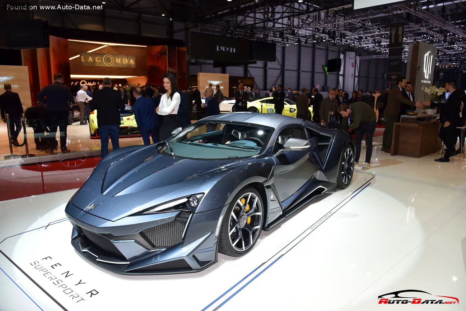 W Motors Fenyr Fenyr SuperSport 3.8 (800 лс) Automatic 2017 -