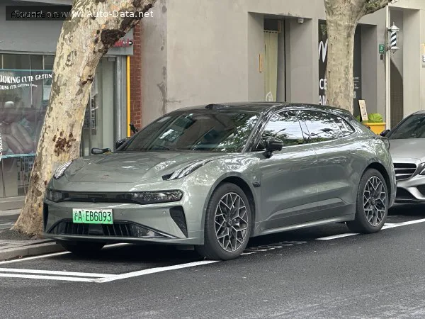 Zeekr 001 001 (facelift 2024) 100 kWh (789 лс) Dual Motor AWD Electric 2024 - 2025 — фото 4